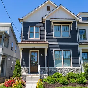 https://modern-vacation-home-in-heart-of.nashville-hotels.org